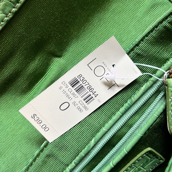 Green “Alligator” Loft Clutch Purse NWT - Picture 5 of 6